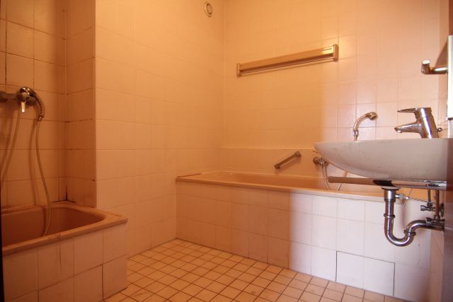 Bad Erdgeschosswohnung Langen