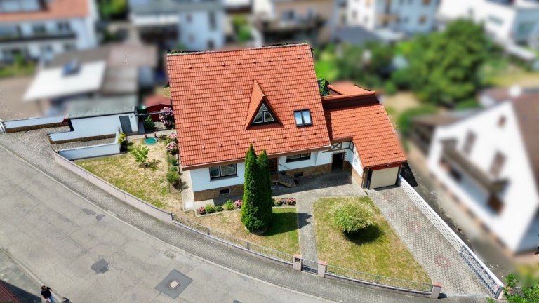 Drohnenaufnahmen M�nster Haus Solides, teils modernisiertes Zweifamilienhaus in gesuchter, ruhiger Lage von M�nster