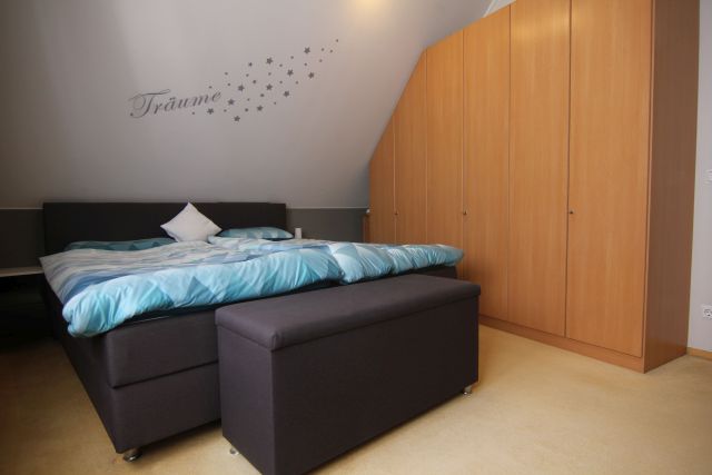 Schlafzimmer Dachgeschosswohnung Langen