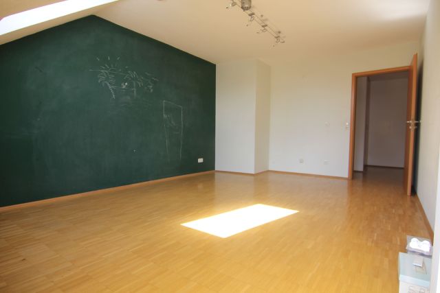 Kind 2 Maisonettewohnung Frankfurt