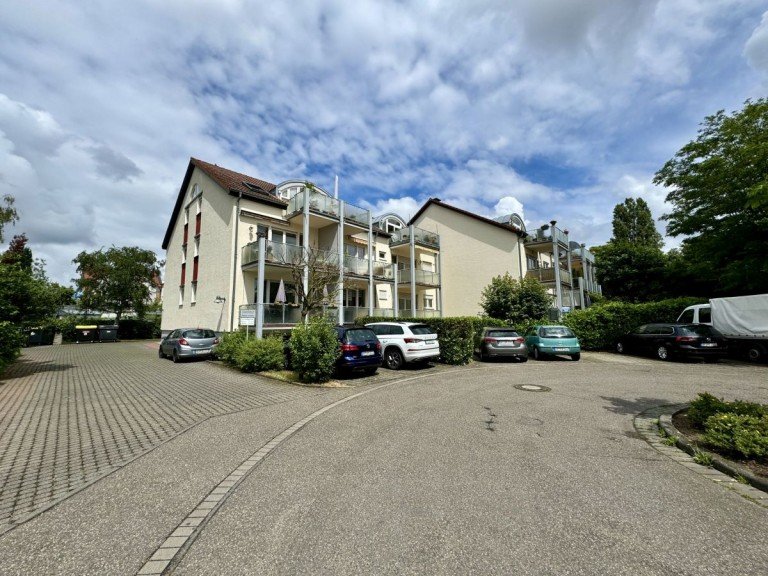 R�ckansicht Langen Etagenwohnung Charmante 2 � ZKB mit Balkon und KFZ-Stellplatz in gesuchter und zentraler Lage, TOP!