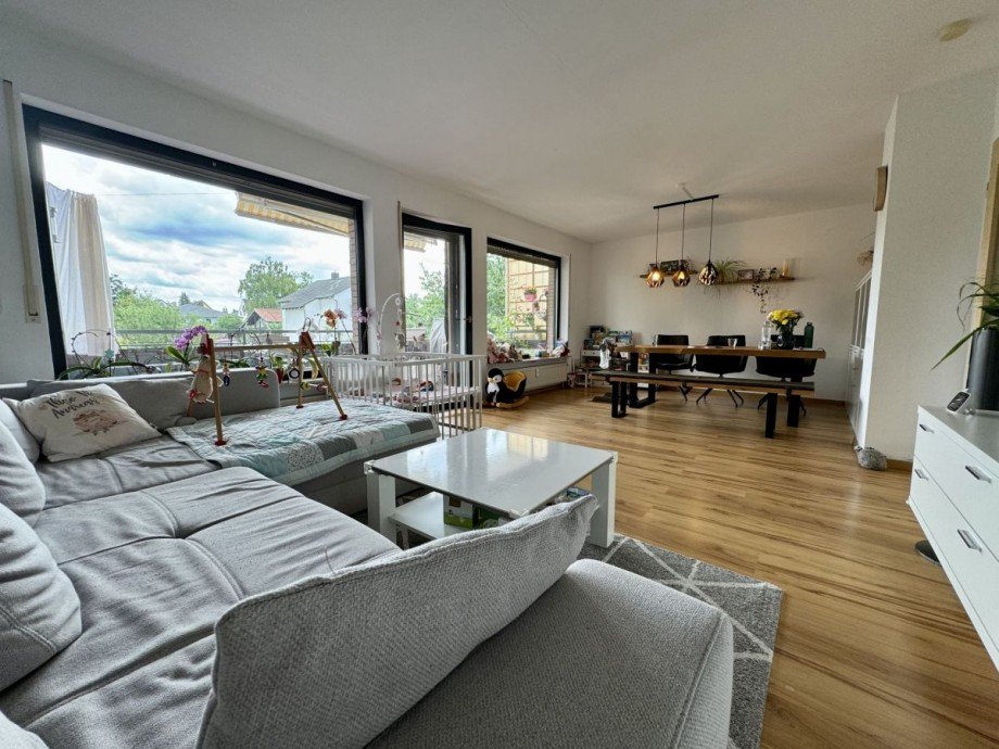 Wohnen und Essen Etagenwohnung Langen