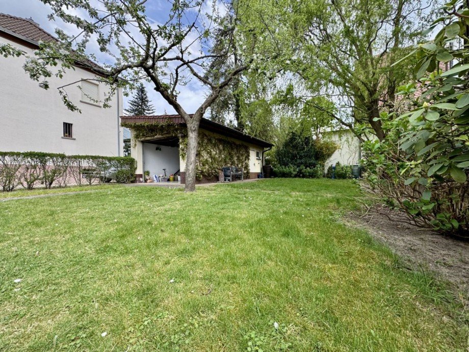 Garten Mehrfamilienhaus Langen