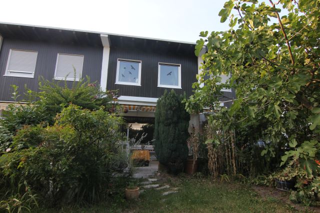 R�ckansicht Reihenmittelhaus Langen