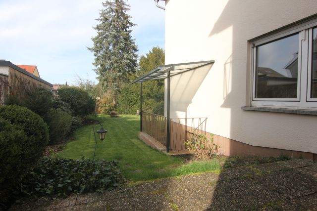 Garten Westseite Einfamilienhaus Dreieich