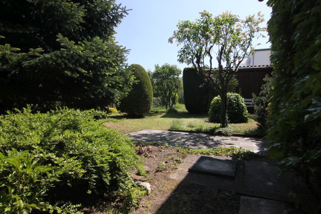 Garten Mehrfamilienhaus Langen