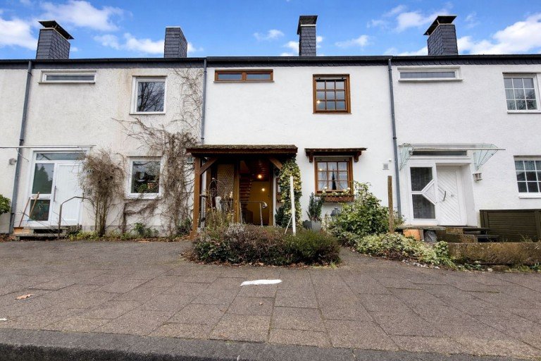 Au�enansicht Heusenstamm Reihenmittelhaus Ihr Zuhause am Wald � Reihenhaus mit unverbaubarem Blick ins Gr�ne