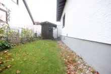 Zugang Garage Zauberhafter Walmdachbungalow in gesuchter Lage vom Breidert in Ober-Roden