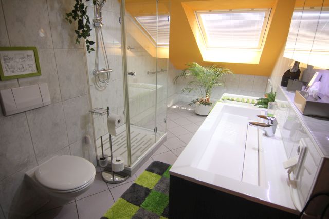 Tageslichtbad Dachgeschosswohnung Langen