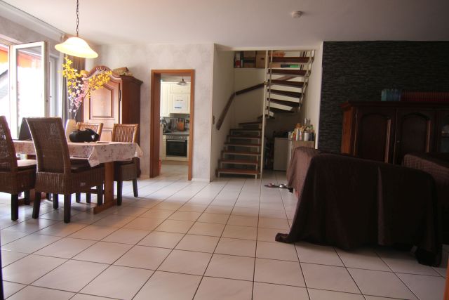 Wohnen und Essen Dachgeschosswohnung Langen