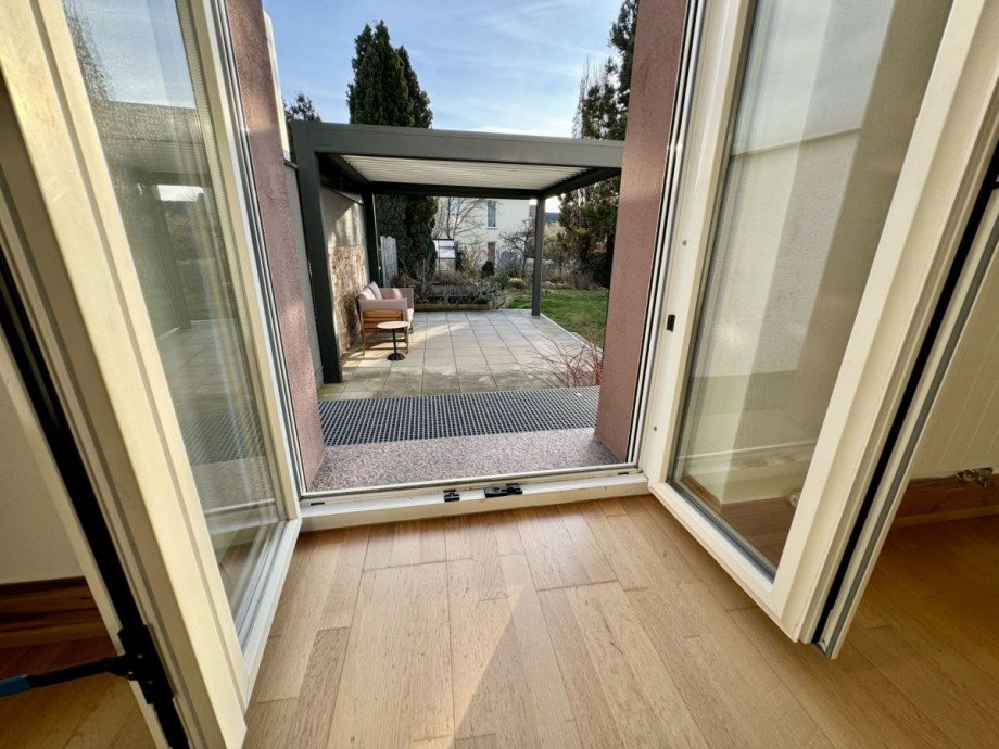 Zugang Terrasse und Gaten Doppelhaush�lfte Egelsbach