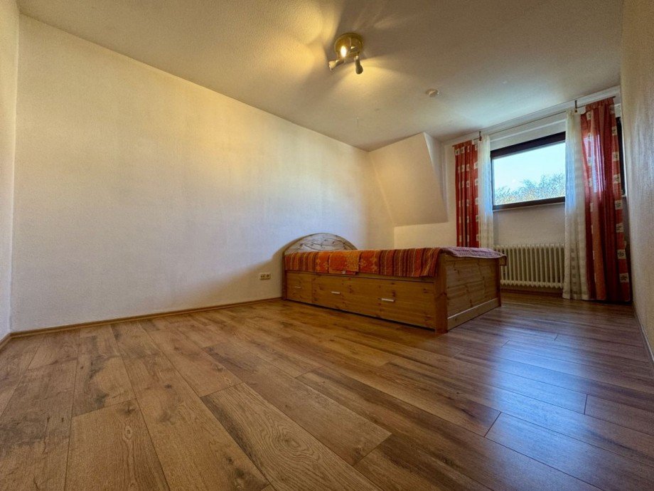 Schlafzimmer Doppelhaush�lfte Egelsbach