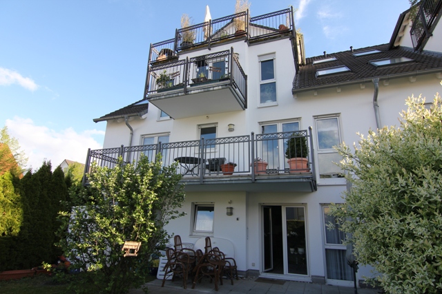 Au�enansicht Dreieich Terrassenwohnung Moderne 3 ZKB mit Garten, EBK, TGL-Bad und TG-Stellplatz in gesuchter Lage!
