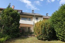 Aussenansicht Ausbaupotenzial! Zauberhaftes RH mit Garage f�r die junge Familie im beliebten Oberlinden