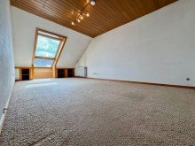 Zimmer DG Gro�z�giges Reihenhaus in gesuchter, ruhiger Lage von Hattersheim