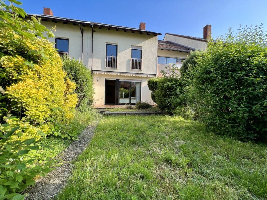 R�ckansicht Reihenmittelhaus Langen