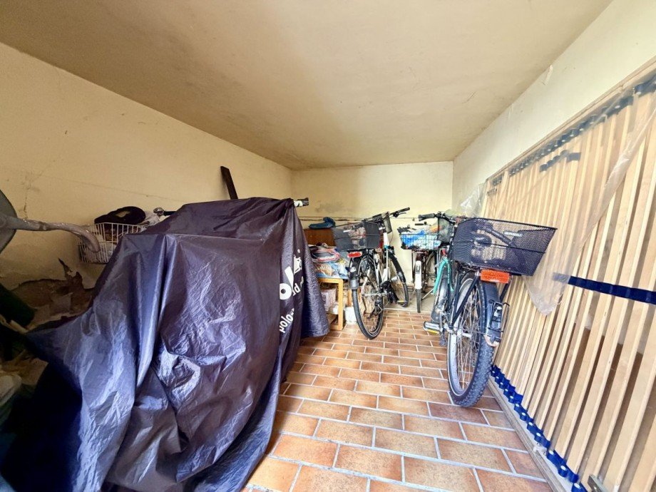 Garage innen Etagenwohnung Neu-Isenburg