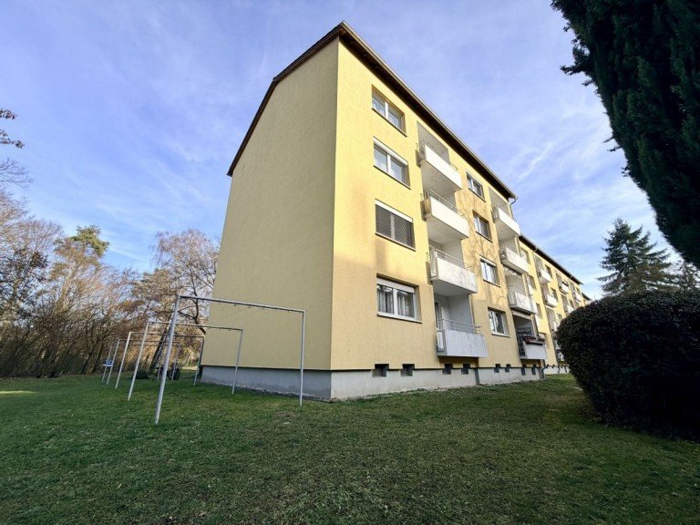 Gibelseite HP Langen Erdgeschosswohnung Attraktive 3-Zimmer-Wohnung mit Balkon und Tageslichtbad in Langen-Oberlinden � sofort verf�gbar