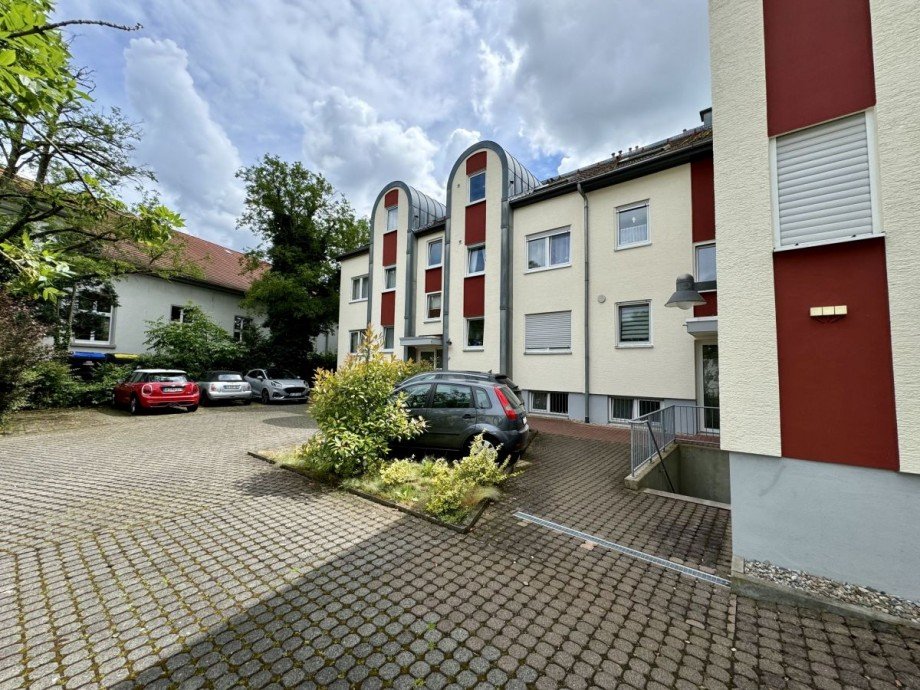 Frontansicht Etagenwohnung Langen