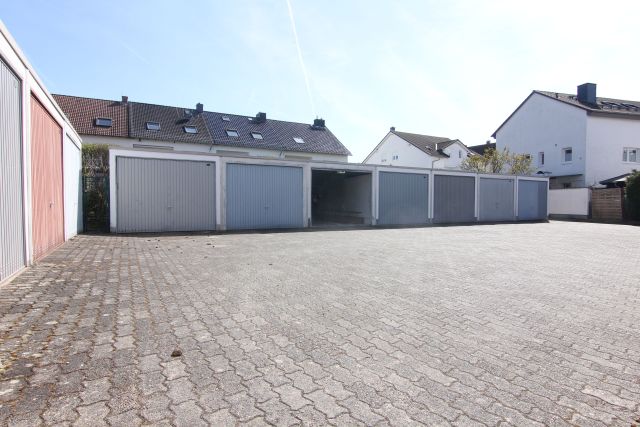 Garagenhof Reihenmittelhaus Langen