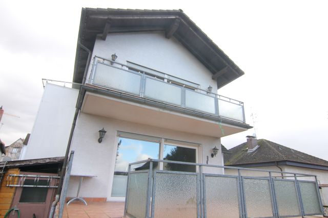 Terrasse und Balkon Egelsbach Mehrfamilienhaus Zwei H�user (4 Wohnungen) im Herzen von Egelsbach