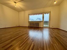 Wohnen und Essen Schnuckelige 3 ZKB mit Balkon u. TG-Stellplatz in zentraler Lage!
