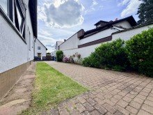 Gibelseite Gro�z�giges Grundst�ck, ruhige Lage, viele M�glichkeiten � Ihr neues Zuhause