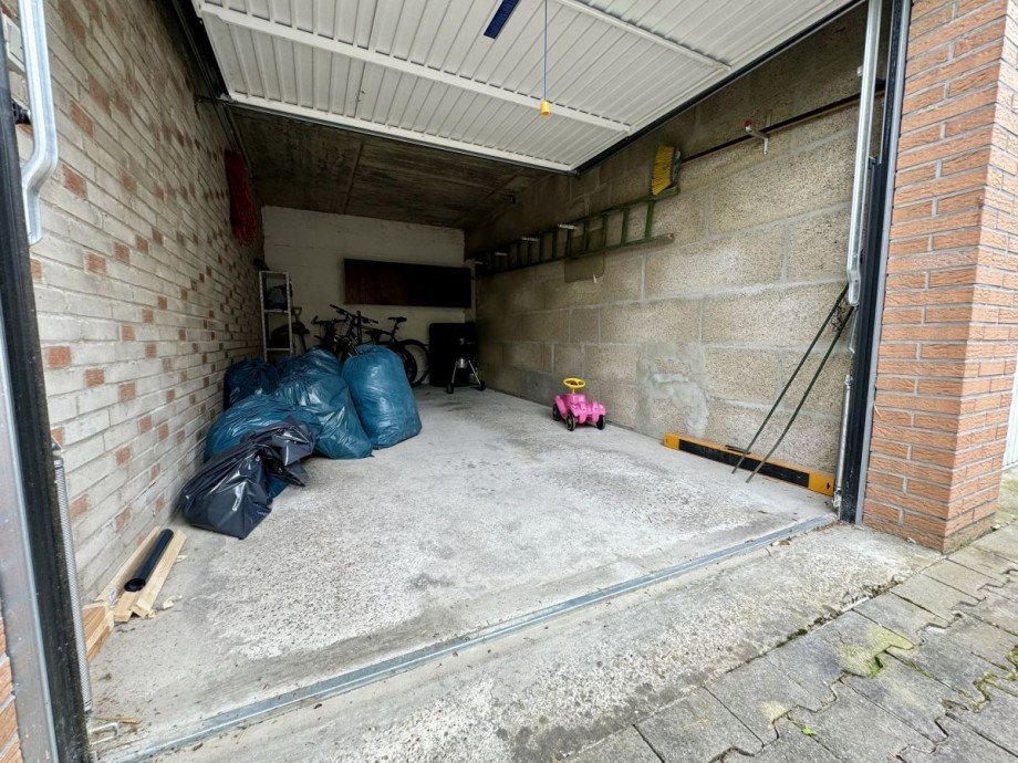 Garage innen Etagenwohnung Langen