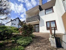 R�ckansicht Gro�z�giges Reihenendhaus in gesuchter, ruhiger Lage von Hattersheim/Okriftel