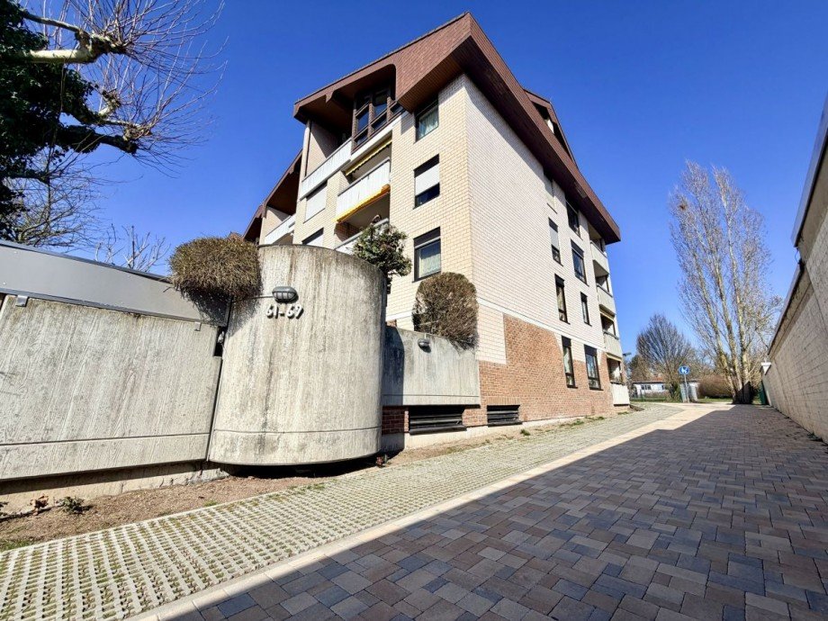 Gibelseite Dachgeschosswohnung Langen