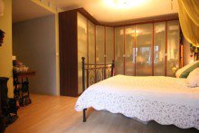 Schlafzimmer Moderne 4 ZKB mit zwei TG-Stellpl�tzen u. 2 Balkonen im gepflegten Mehrfamilienhaus