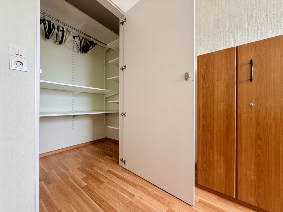 Einbauschrank B�ro Haus Hattersheim