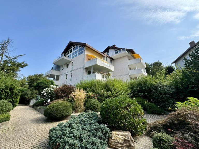 Aussenansicht Langen Etagenwohnung Hochwertige 3 ZKB mit 2 B�dern und XXL-Balkon in beliebter Lage am Oberen Steinberg!
