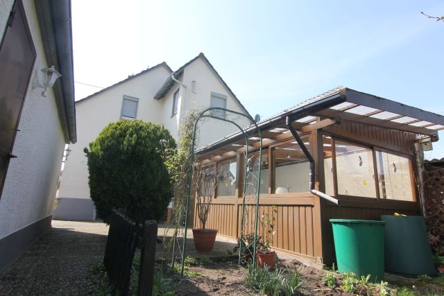 R�ckansicht Egelsbach Einfamilienhaus Charmantes EFH mit Garage in ruhiger Sackgasse
