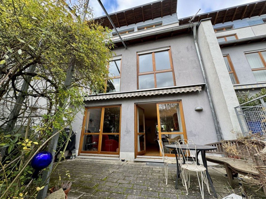 R�ckansicht Reihenmittelhaus Langen