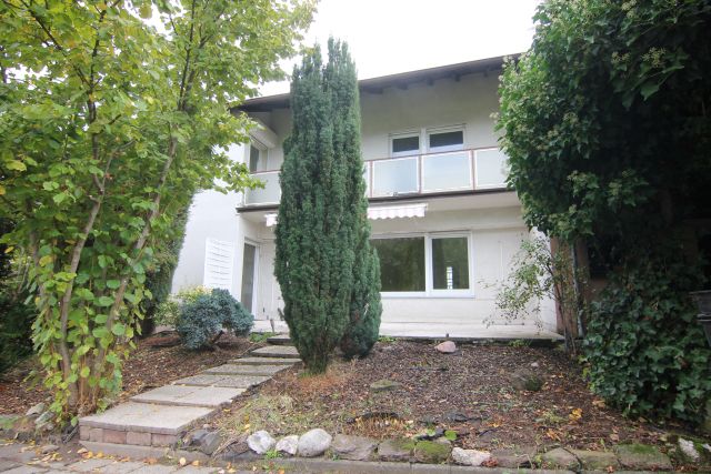 R�ckansicht Dreieich Einfamilienhaus Dreieichenhain - Freistehendes EFH f�r die junge Familie!