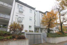 Vorderansicht Moderne 4 ZKB mit zwei TG-Stellpl�tzen u. 2 Balkonen im gepflegten Mehrfamilienhaus
